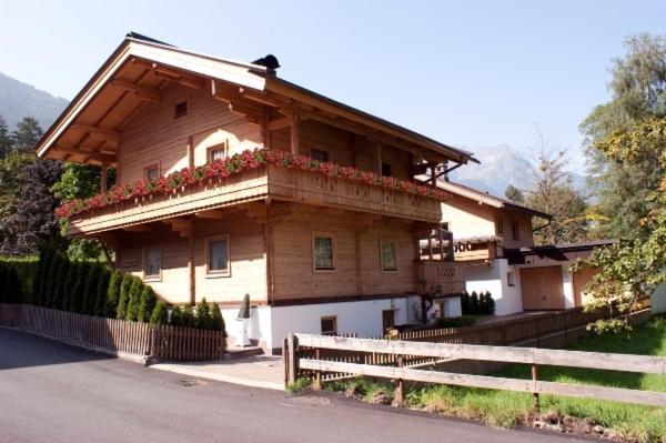 Chalet - Appartements Julitta Mayrhofen Ngoại thất bức ảnh